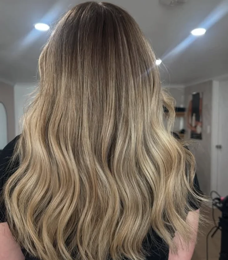 Blonde waves hairstyle by Kate Bonnie Hair salon South Hedland